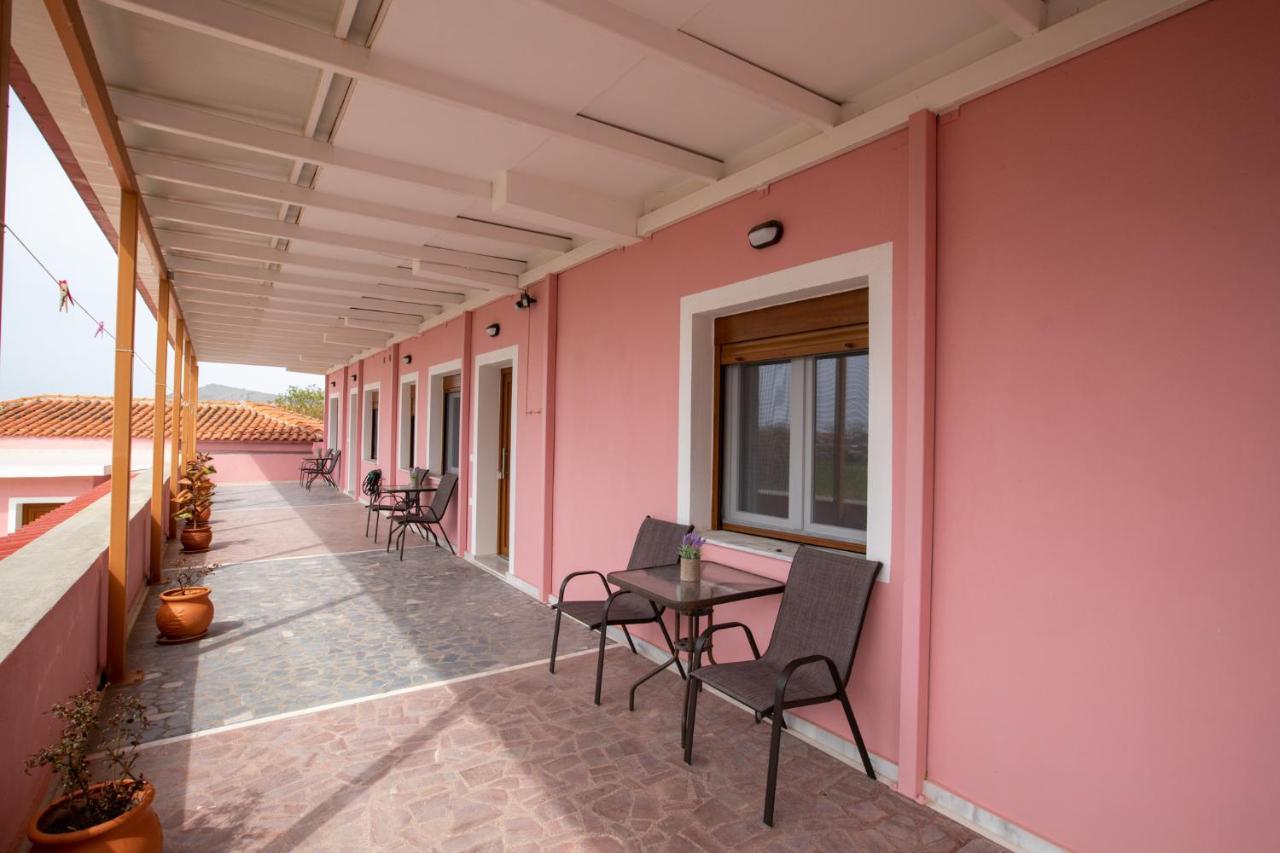 Venia'S Apartments Skala Eresou Bagian luar foto