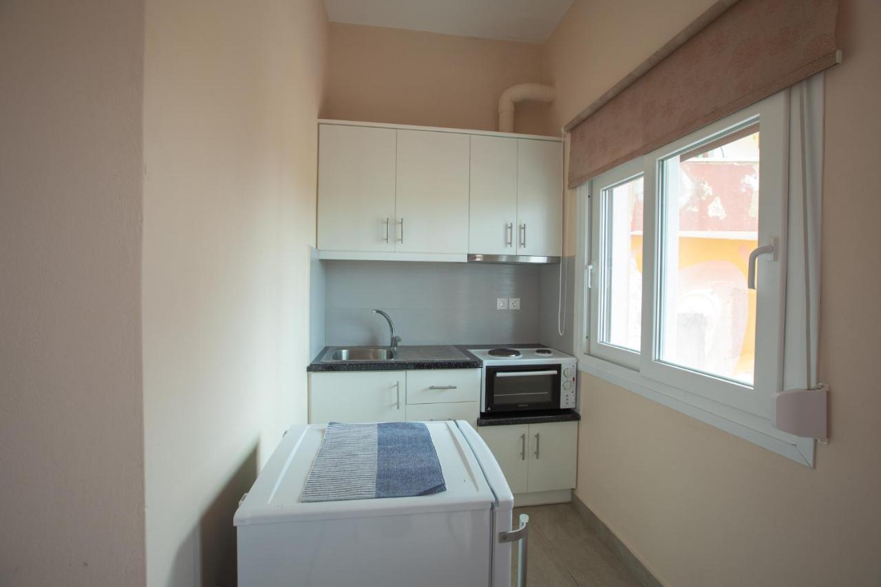 Venia'S Apartments Skala Eresou Bagian luar foto