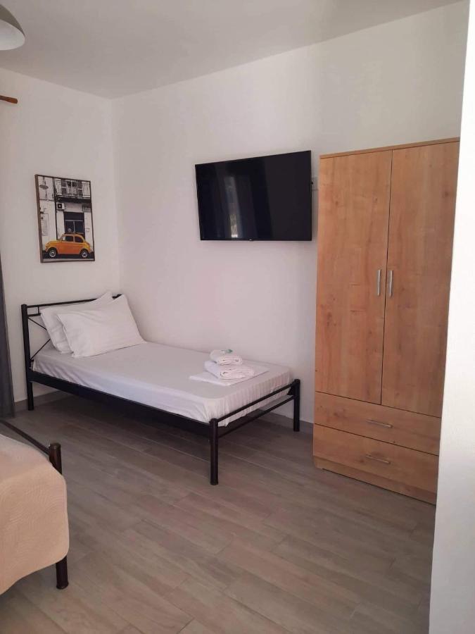 Venia'S Apartments Skala Eresou Bagian luar foto